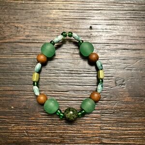 Handmade green and wood beaded beaded bracelet